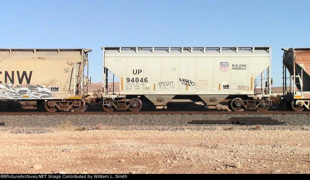 WB Manifest Frt at Erie NV W-MdTrnSlvs&Pshr -82